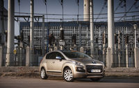 Test drive Peugeot 3008 HYbrid4