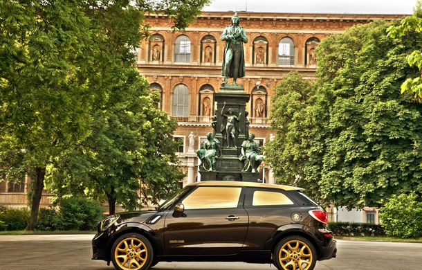 Roberto Cavalli a personalizat un Mini Paceman pentru Life Ball 2013 - Poza 14