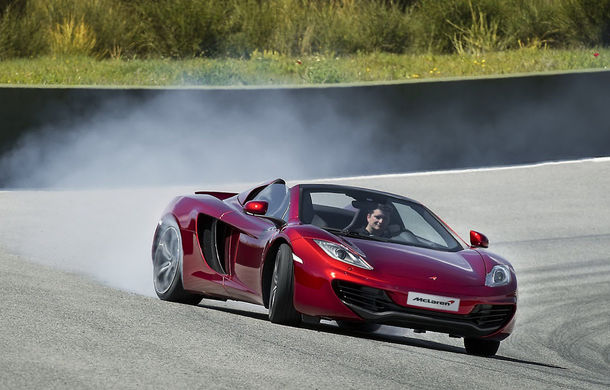 Neiman Marcus: 12 McLaren MP4-12C Spider vândute în două ore - Poza 2