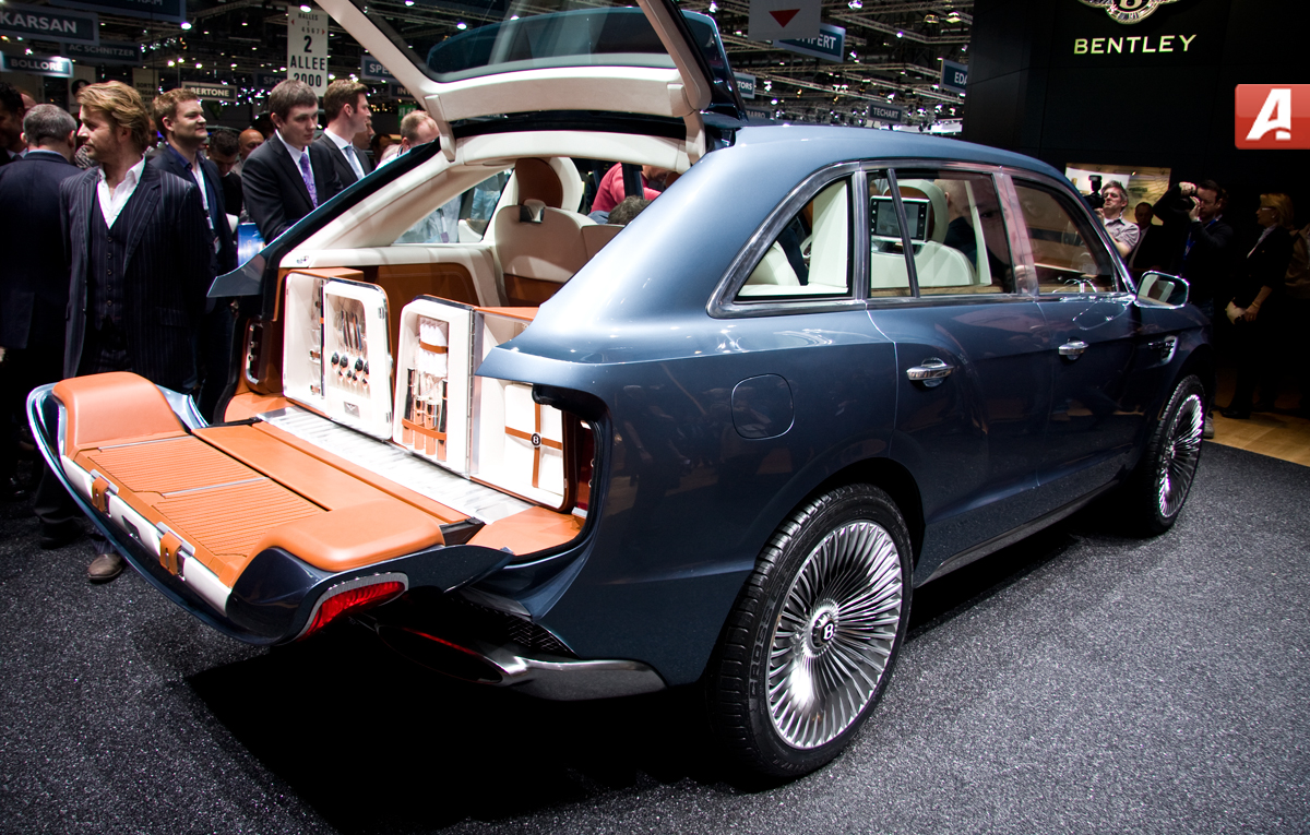 Bentley EXP 9F, un nou SUV-concept în Grupul VW