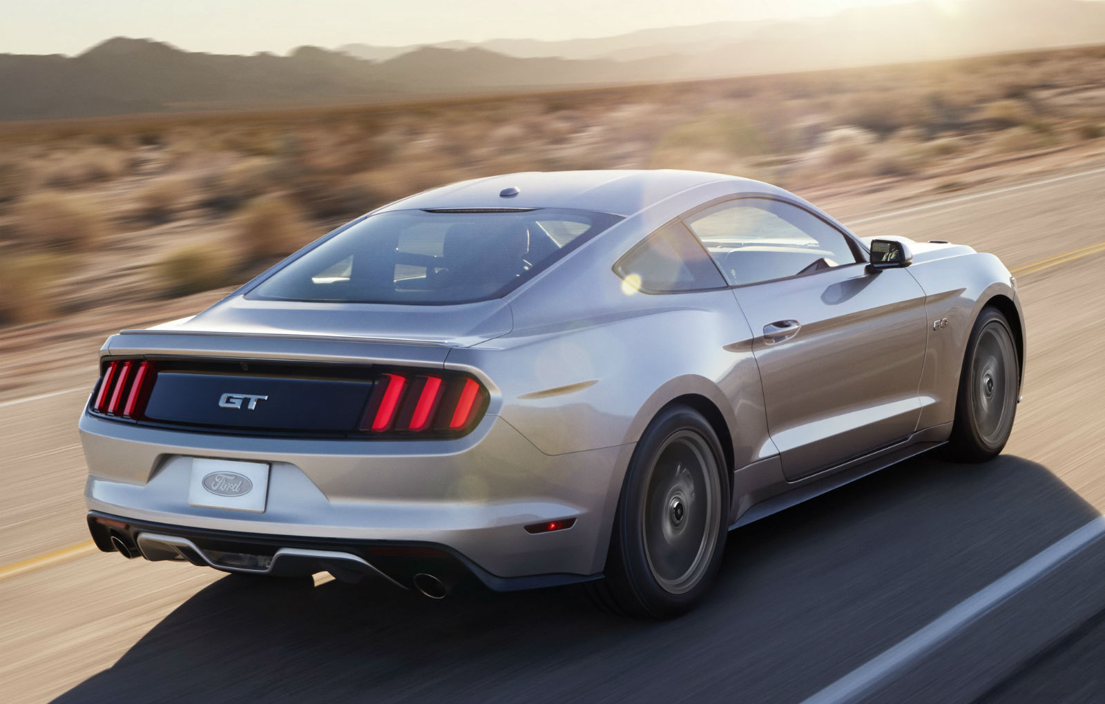 Ford Mustang V8 atinge 100 de km/h în 4.8 secunde