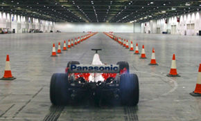 Toyota: F1 indoor