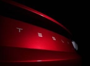 Tesla vrea berlina electrica