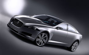 Premiera: Jaguar C-XF Concept!