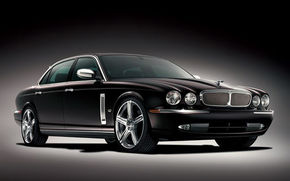 Jaguar XJ - "Luxury Car of the Year"