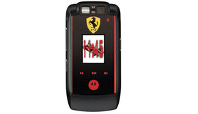 Motorola scoate telefon Ferrari
