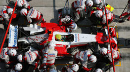 Lauda: "Toyota sunt in spatele celei de-a doua echipe a lor"