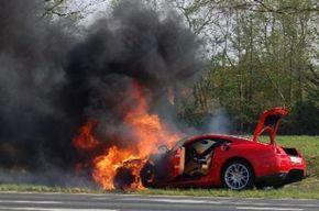 Un Ferrari a luat foc din senin