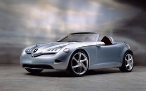 Mercedes: frate mai mic pentru SLR