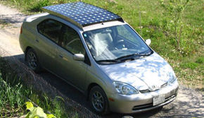 Toyota Prius alimentata de panouri solare