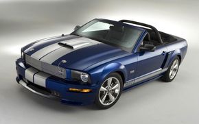 A fost dezvaluit Ford Shelby GT Cabrio