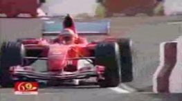 VIDEO: Schumi a revenit la volanul unei masini de Formula 1!
