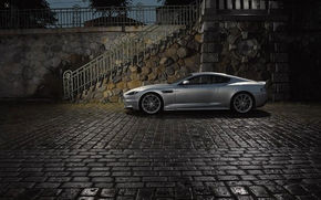 Galerie foto: Aston Martin DBS in prim-plan