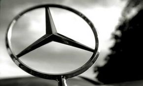 Daimler rascumpara actiuni de 7,5 miliarde euro