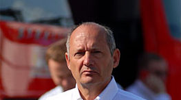 Ron Dennis: “McLaren nu merita sa fie depunctata”