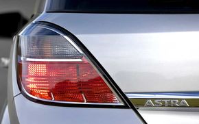 GM pregateste Opel Astra hibrid