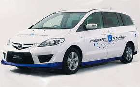 Hibridul Mazda Premacy va debuta la Tokyo