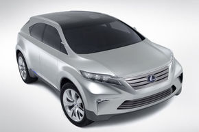 Lexus dezvaluie conceptul hibrid LF-Xh