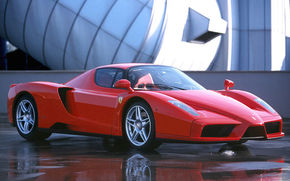 Viitorul Ferrari Enzo va avea motor V8