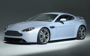Aston Martin: Nou centru de design si V12 Vantage RS