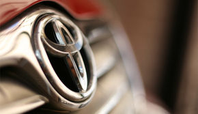 Detroit: Toyota aduce Venza, un sedan cu fata de SUV