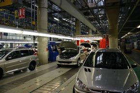Peugeot-Citroen construieste o fabrica in Rusia