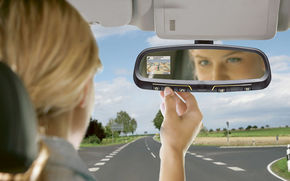 GPS-ul integrat in oglinda retrovizoare