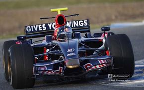 Vettel: "Toro Rosso vor fi in plutonul de mijloc"