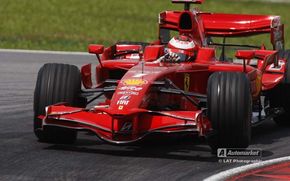 Malaezia: Raikkonen castiga fara emotii la Sepang