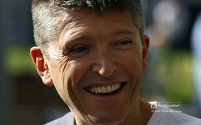 Nick Fry, sef la Super Aguri?