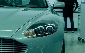 Mercedes cumpara Aston Martin?
