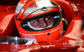 Schumacher va testa slick-uri la Barcelona