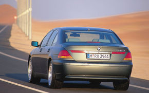 Viitorul BMW Seria 7 vine cu directie integrala