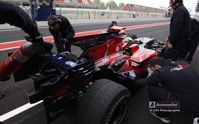 Bourdais a distrus noul Toro Rosso