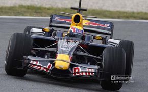 Webber incheie testele de la Barcelona pe primul loc