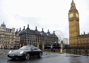 Porsche revine: "Londra, taie taxa de mediu!"