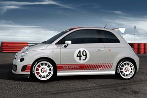 100% sport: Fiat 500 Abarth Assetto Corse, 200 CP!