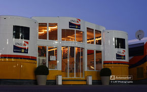 Renault face restructurari la fabrica din Franta