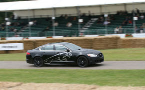 Jaguar XF-R dezvaluit la festivalul Goodwood