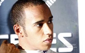 Hamilton viseaza la o dubla McLaren