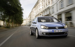 Premiera: Primele imagini cu noul Volkswagen Golf VI