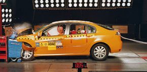 Renault Laguna: Crash-test dezamagitor la 80 de km/h