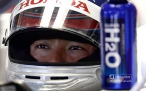 Toro Rosso confirma negocierile cu Sato