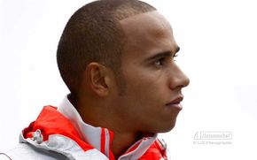 Hamilton: "McLaren este mai puternica decat Ferrari"