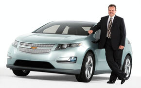OFICIAL: Primele imagini cu Chevrolet Volt