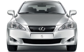 OFICIAL: Informatii si foto cu Lexus IS facelift