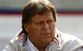 Haug neaga speculatiile despre amanarea cursei
