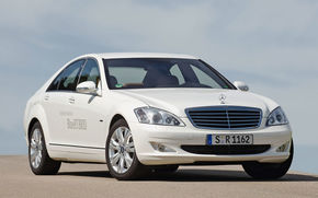 Mercedes face C-Klasse si E-Klasse hibrizi
