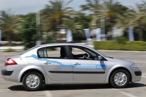 Renault lanseaza din 2011 modele 100% electrice
