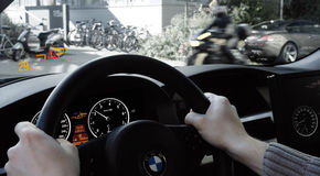 BMW anunta dezvoltarea sistemului Car-2-Car